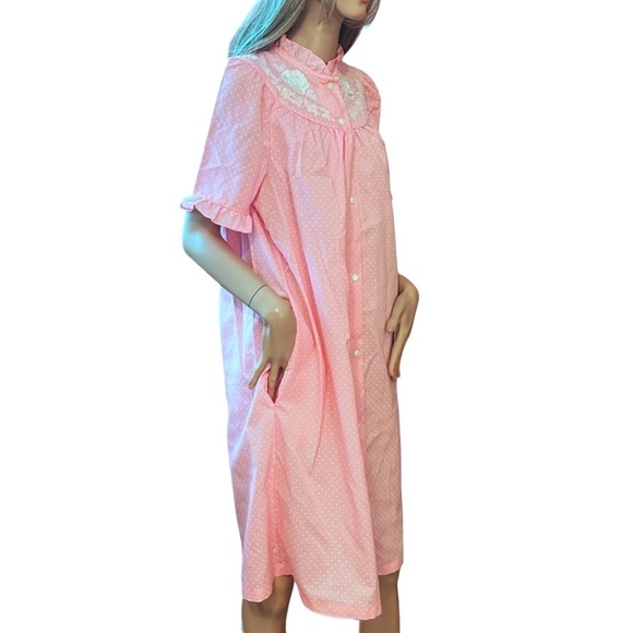 Vintage LAZY LIFE House Dress Robe Housecoat Ruffles Snaps Polka-Dot NWOT - Picture 2 of 16